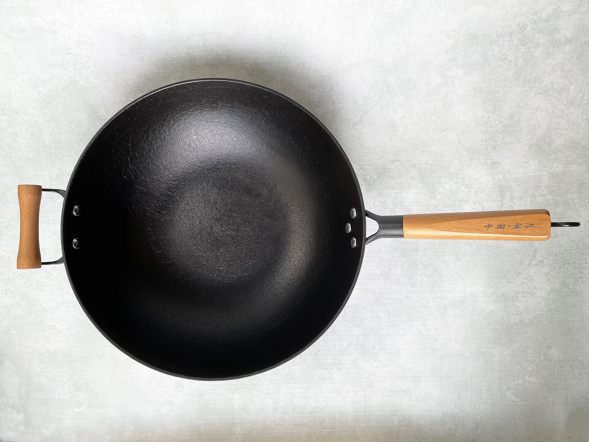 Lightweight Flat-Bottom Cast Iron Wok (Sichuan Heritage Brand)