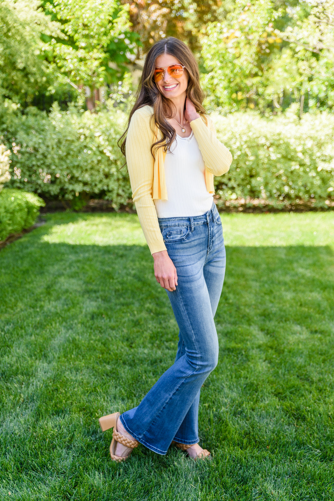 17 Cute Flare Jeans Outfit Ideas – Forever Dolled Up