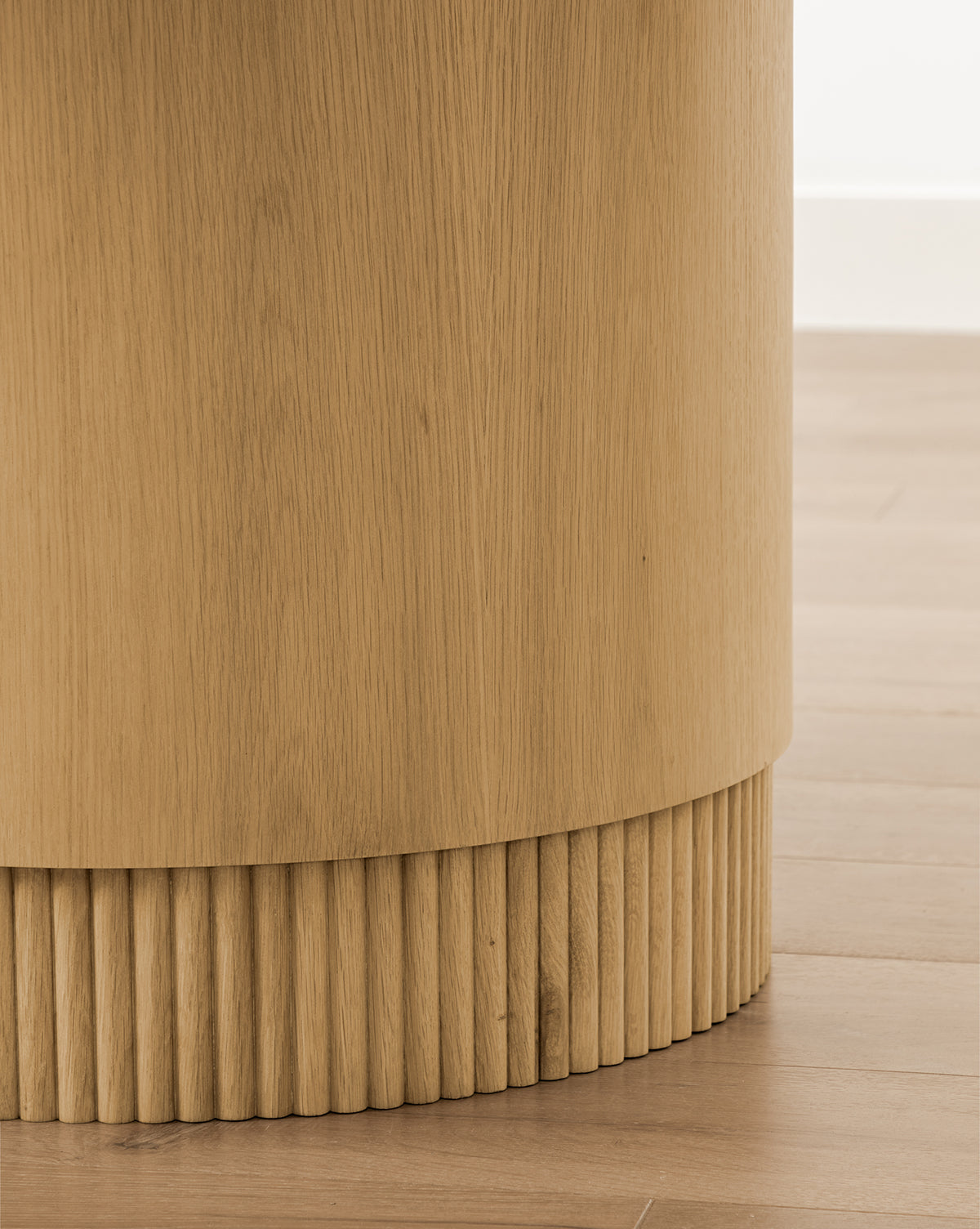 Gilroy Round Oak Dining Table - Image 6