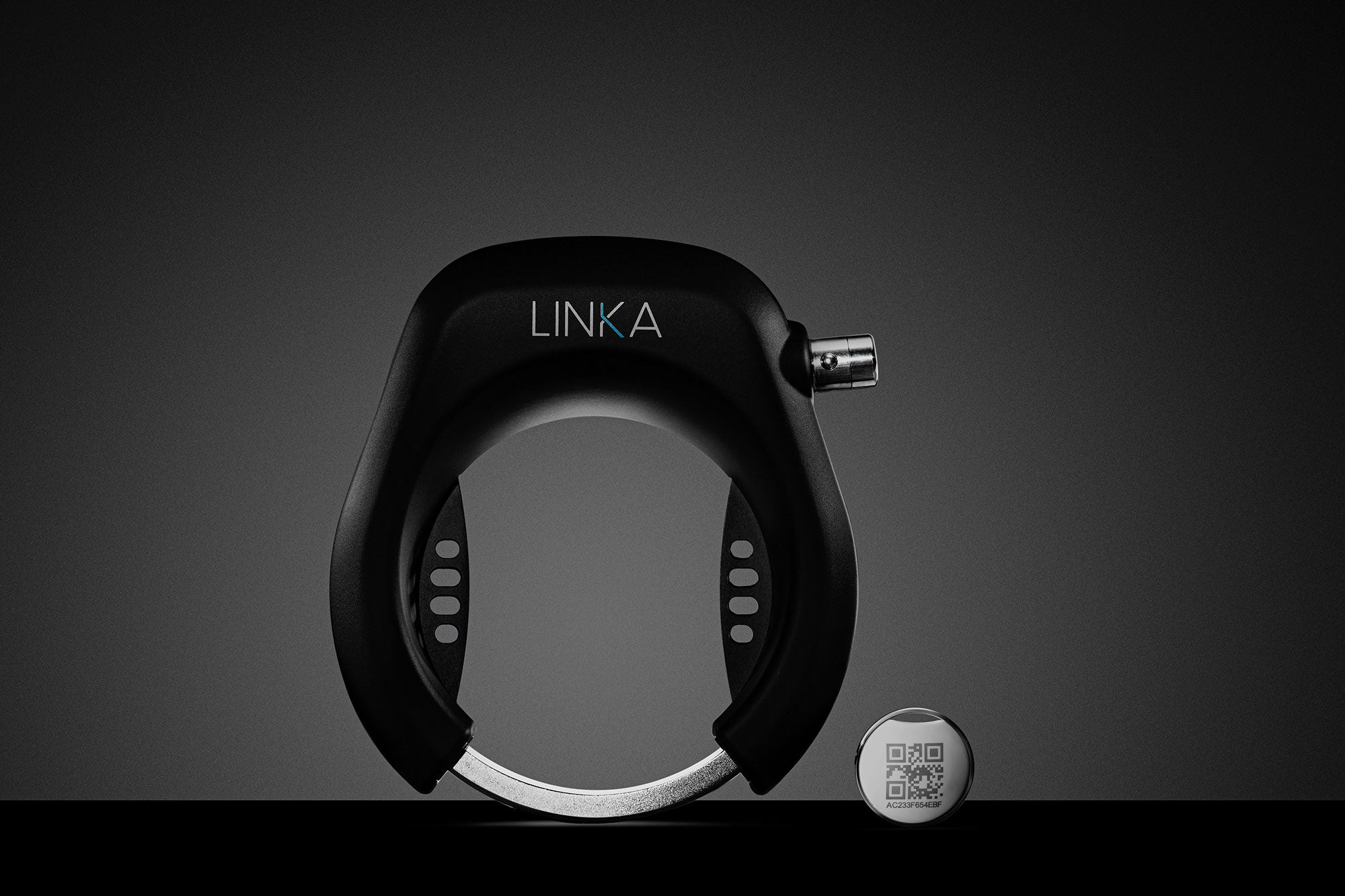 LEO 2 Pro with LINKA Smart Fob for locking and unlocking your bike with ease and convenience