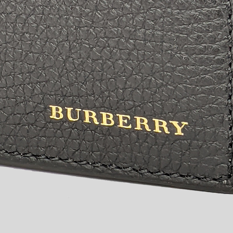 Burberry Men's House Check Grainy Leather Bifold Wallet Black 40397381 –  LussoCitta