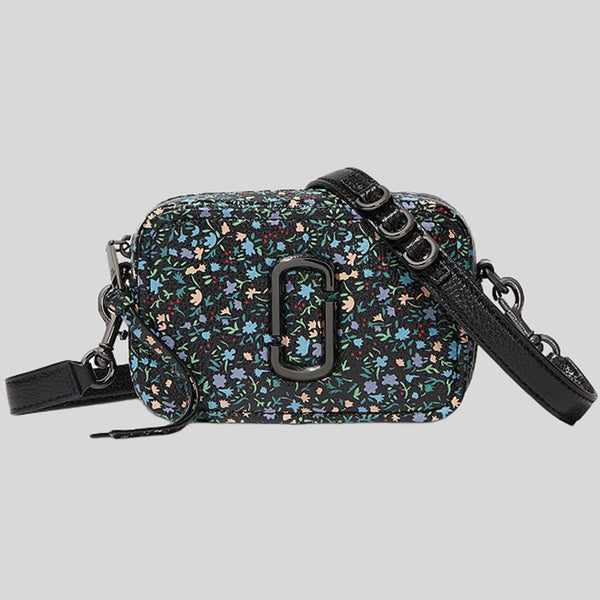 Marc Jacobs - MARC JACOBS LEATHER CAMERA BAG  HBX - Globally Curated  Fashion and Lifestyle by Hypebeast