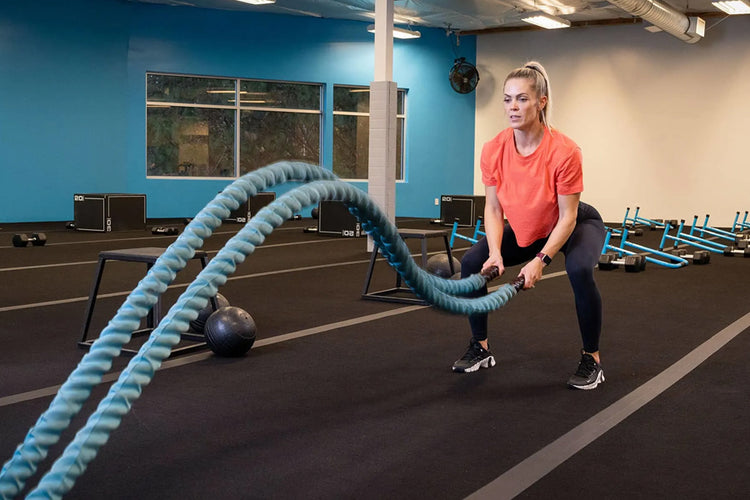 10 Benefits of Using Battle Ropes Before & After Workout