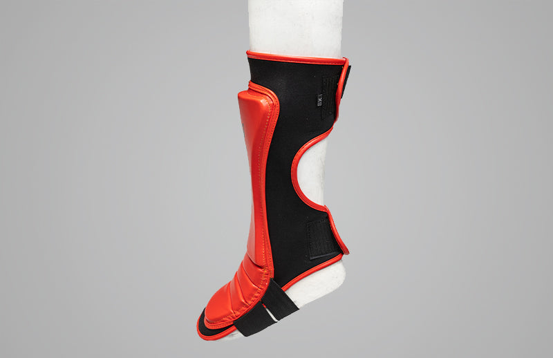 Lightweight and easy to wear DMoose shin guard side view