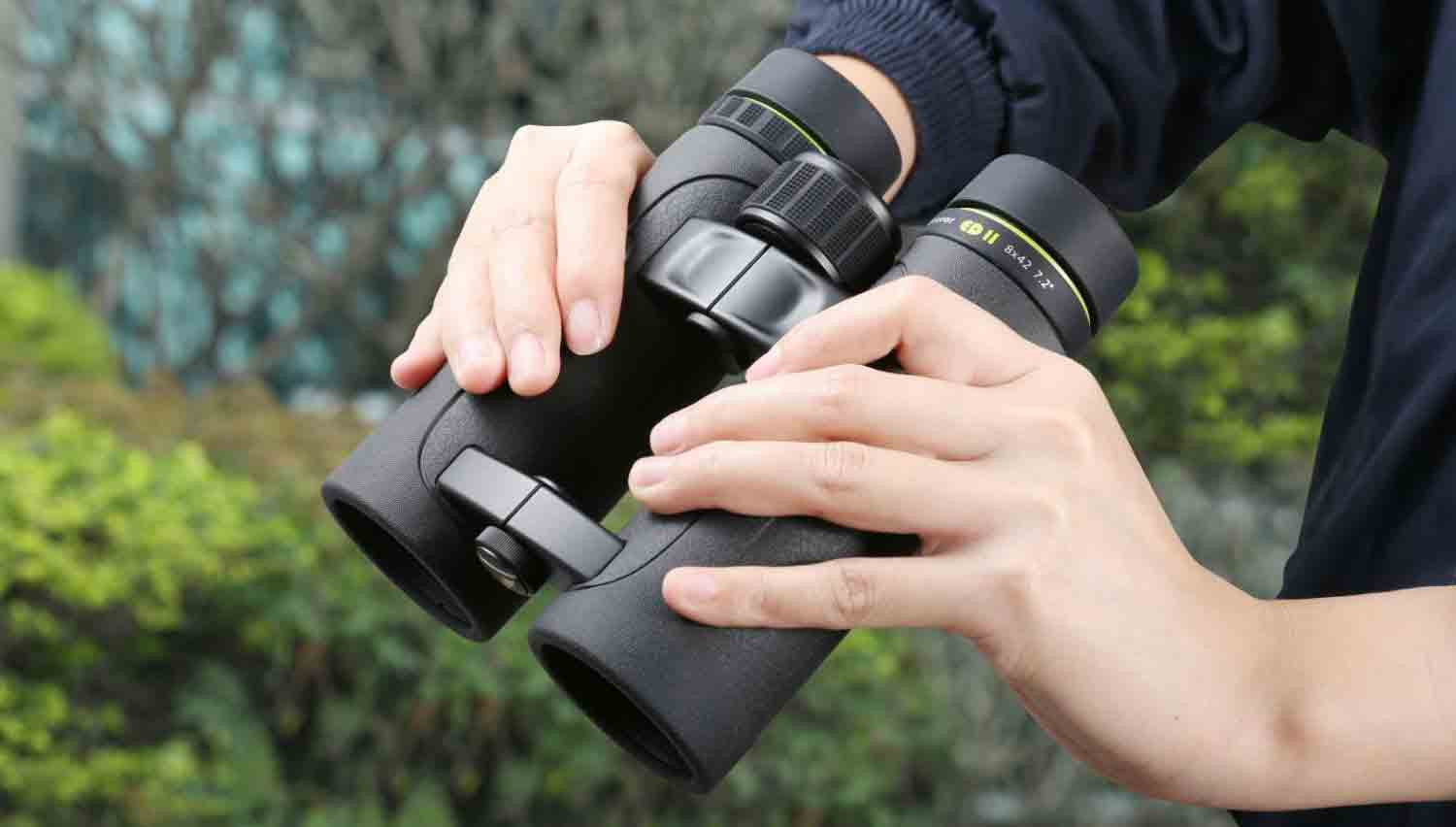 Vanguard binoculars 