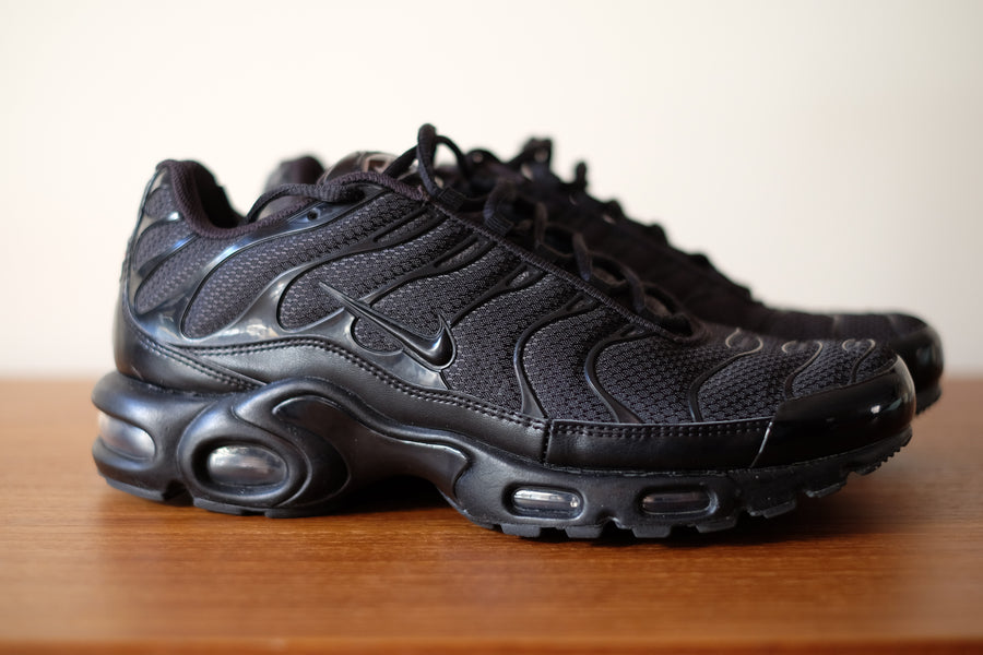 all black tns mens