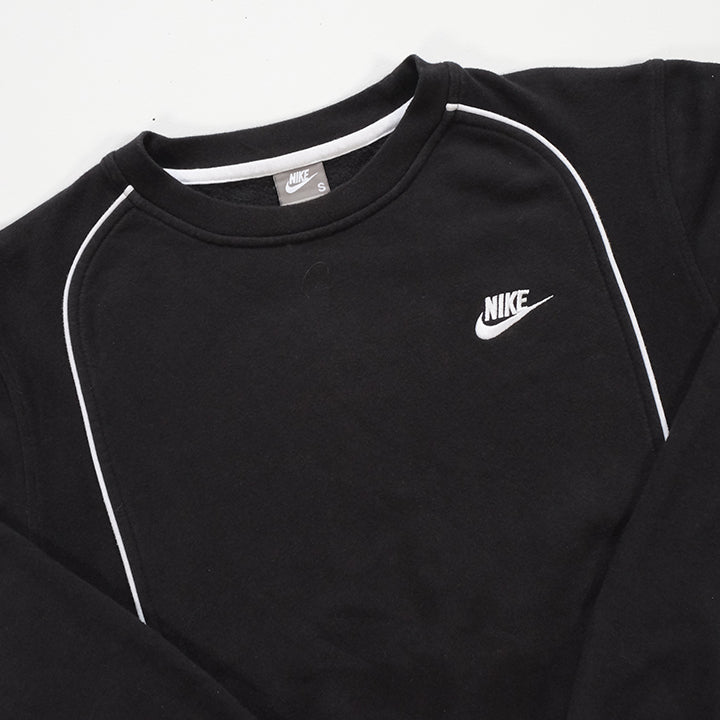 black nike embroidered crewneck