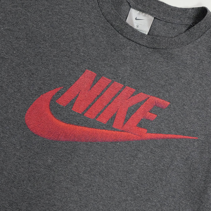 Vintage Nike Classic Logo T-Shirt - M – Steep Store
