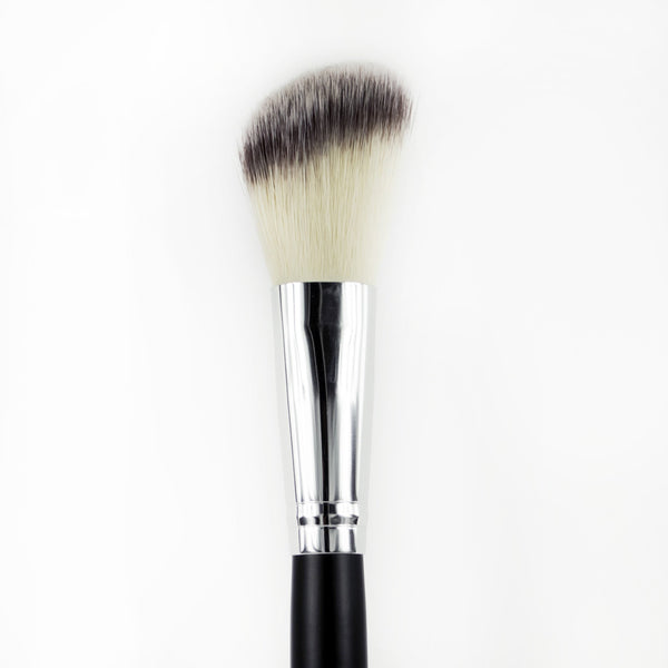 angled blush brush