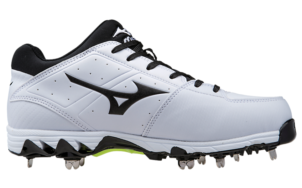 mizuno 9 spike swift 4