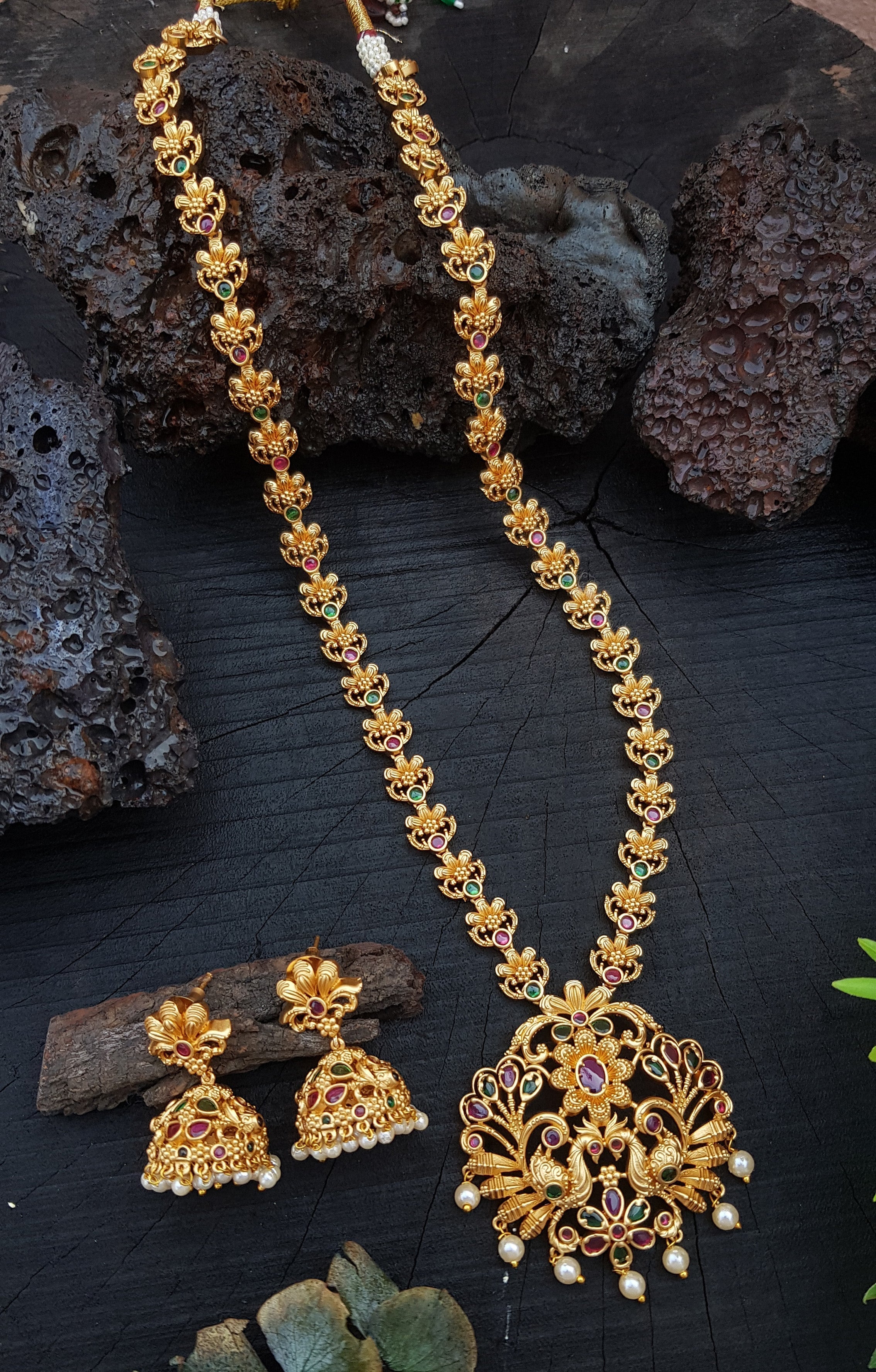 Elegant & Traditional Designer Long gold Necklace for this wedding season  at Rs 400000/set | Opposite Volga Pan Centre | Chikhli | ID: 24820754062