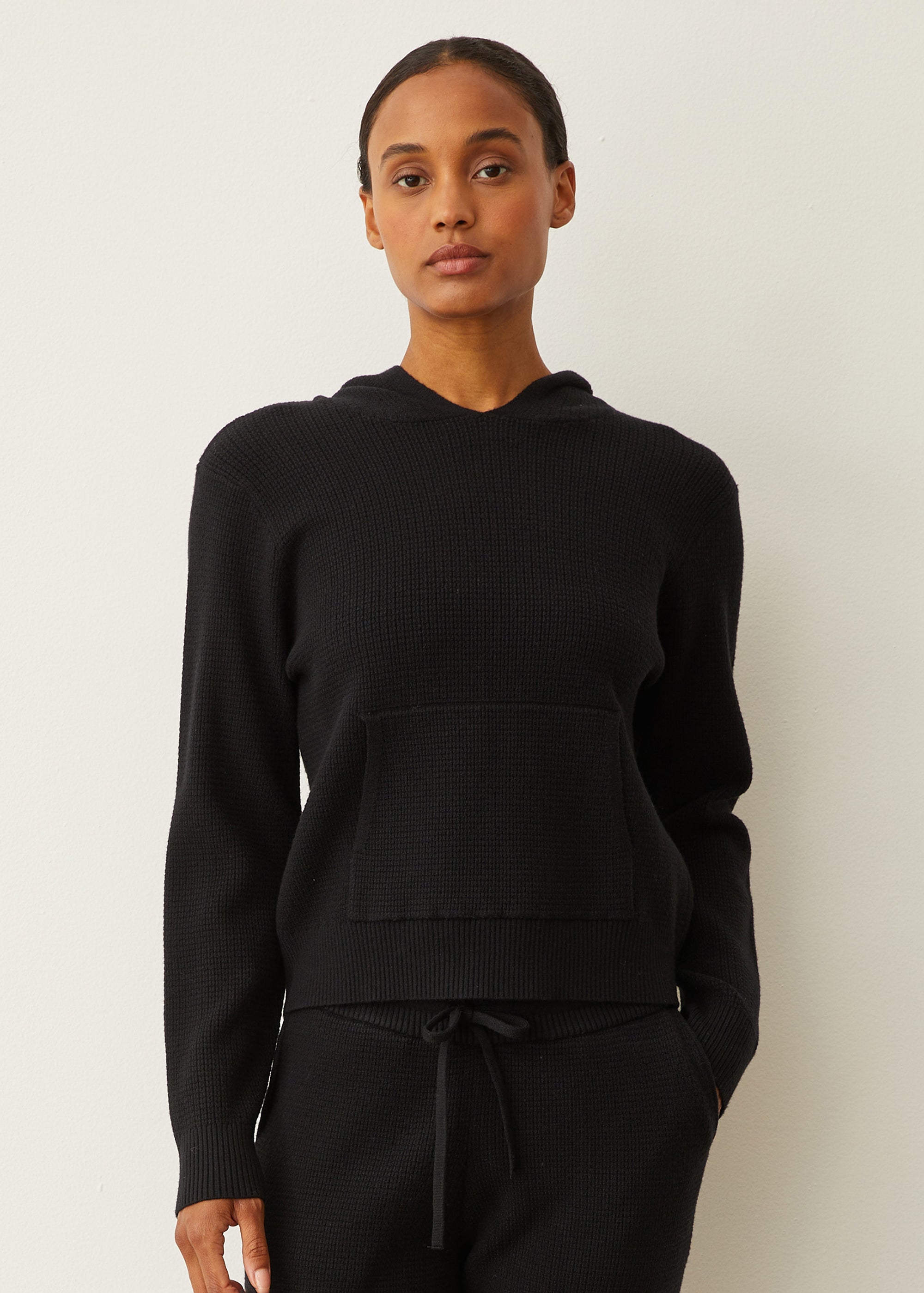 Monrow Soft Knit Waffle Kangaroo Pullover In Black