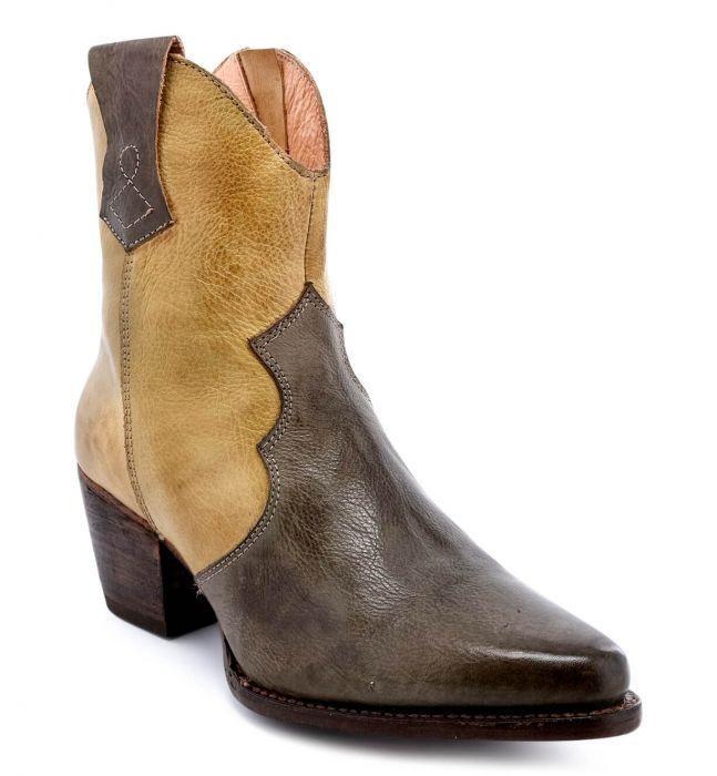 Baila Cowgirl Boots in Cashew Rustic – Nataya