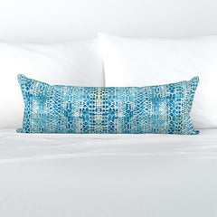 long-lumbar-blue-and-cream-velvet-throw-pillow-sara-palacios-designs