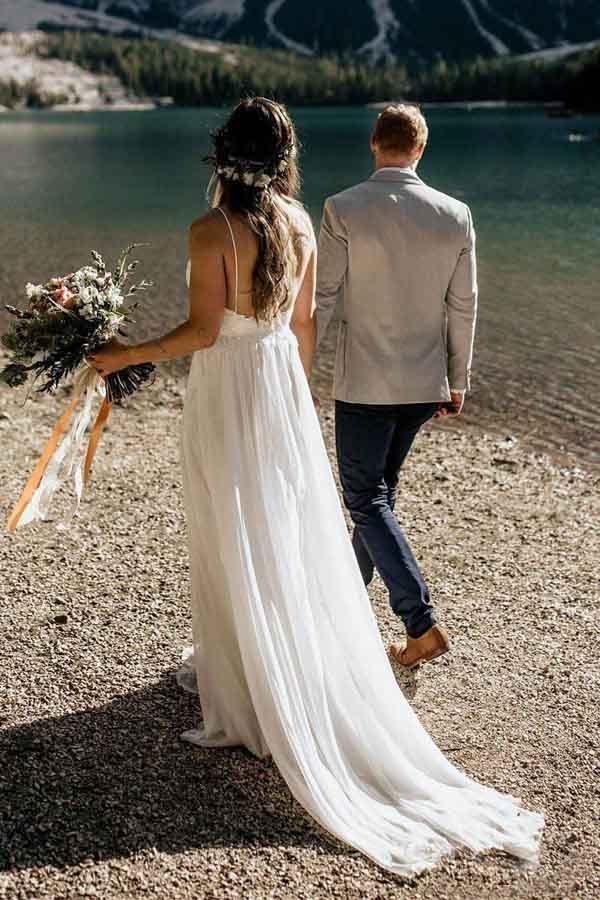 Simple Chiffon Beach Wedding Dresses Spaghetti Strap V Neck VW1198 –  Viniodress