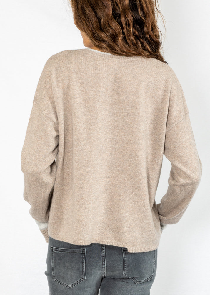 Duffy V Pullover in Tea/Nuage