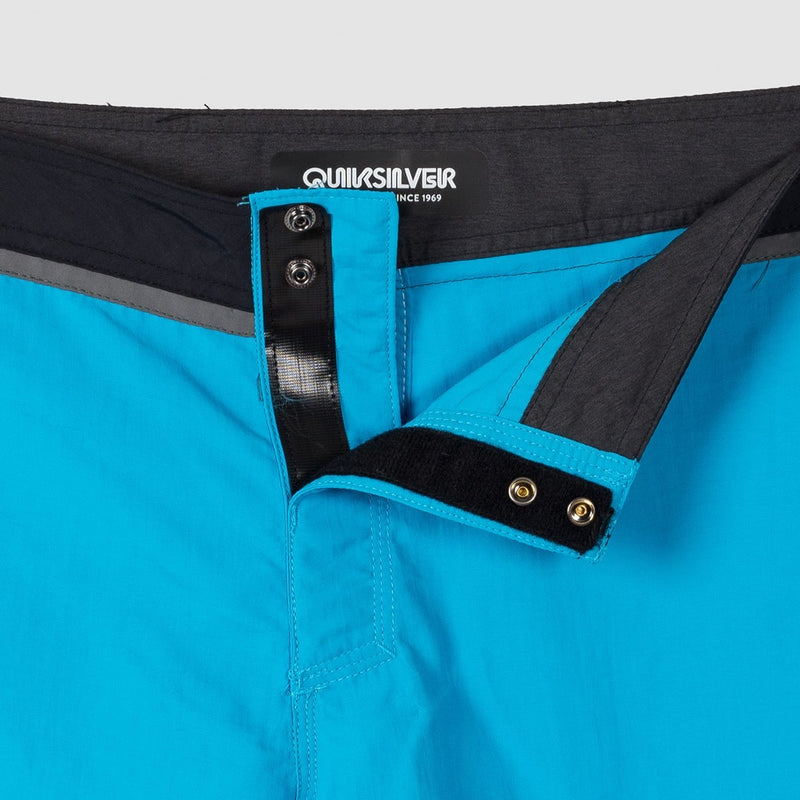 Quiksilver Solid Snap Vee 17 Boardshorts Malibu Blue - Clothing