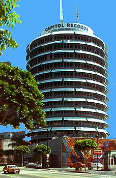 Capitol Records Building Copyright © Gary Wayne, Seeing-Stars.com