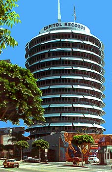  Capitol Records Building Copyright © Gary Wayne, Seeing-Stars.com