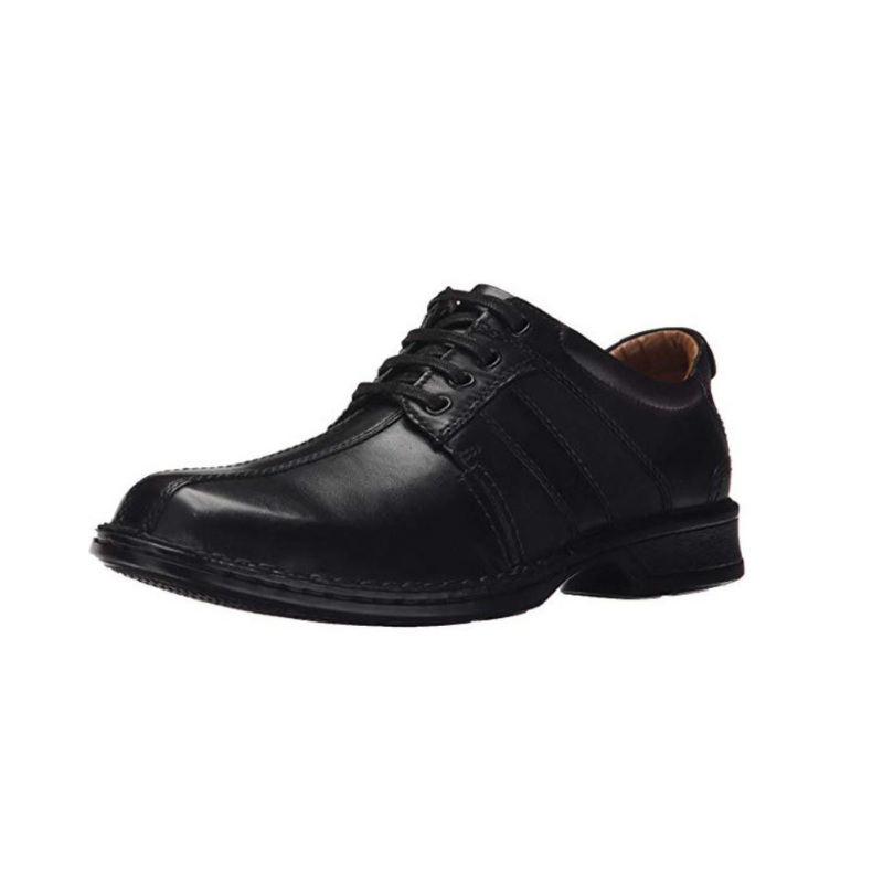 clarks touareg oxford