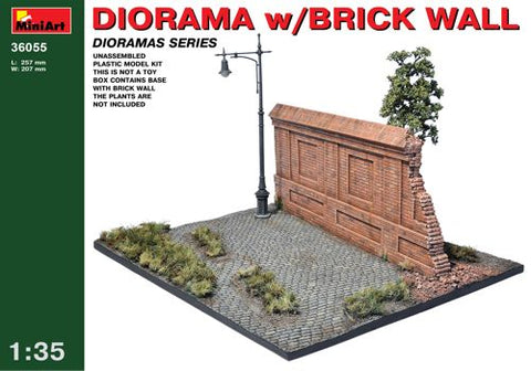 Mini Art - 36055 - Diorama base with Brick Wall and lamp post - 1:35