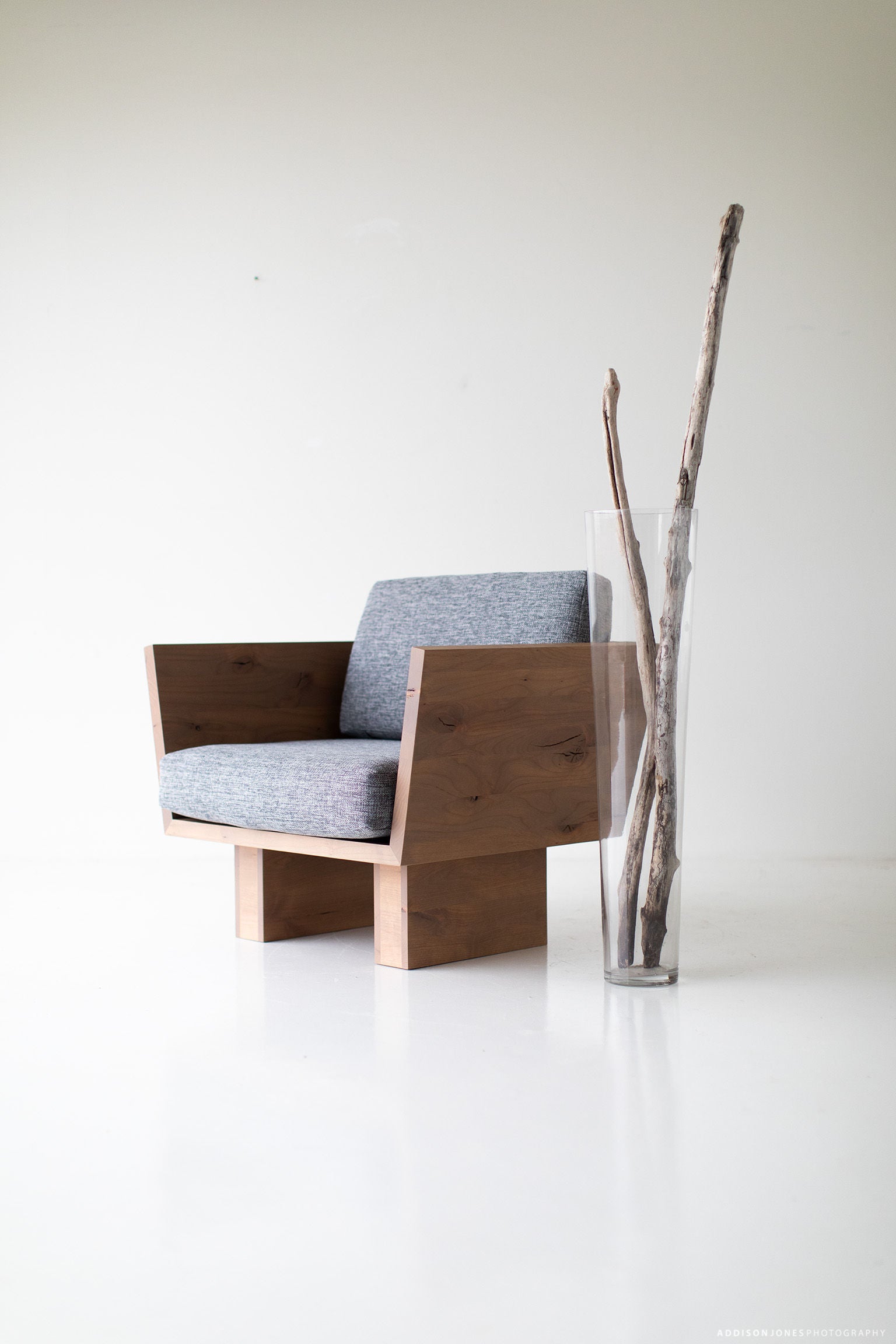 suelo modern lounge chair  0320