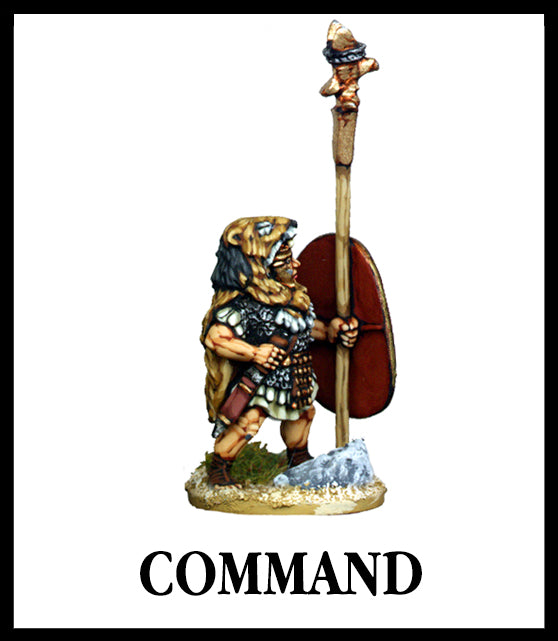 28mm scale lead metal miniature toy soldier from Wargames Foundry Imperial Romans command figure with standard and lion pelt on head