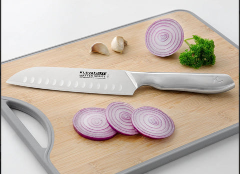 Chef's vs. Santoku knives: Differences in design and functionality.