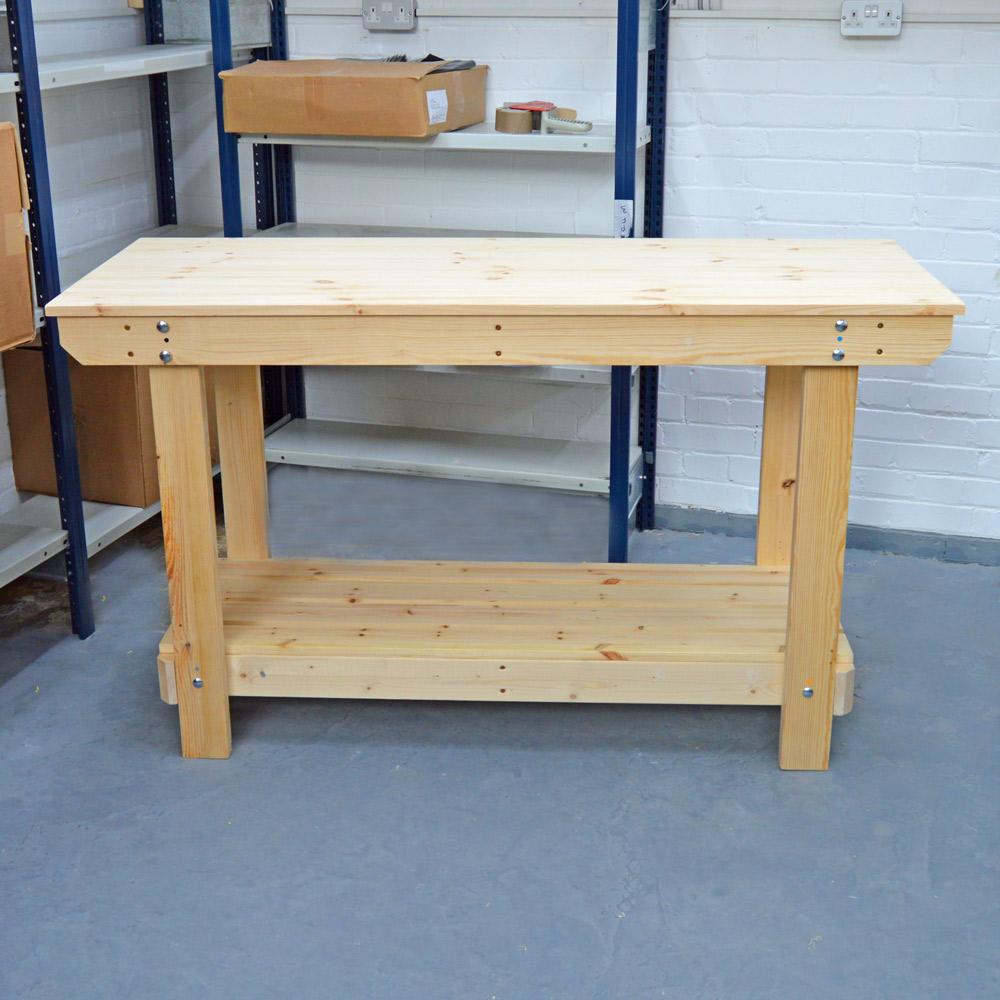 WOODEN WORKBENCH Hampshire STRONG AND STURDY STURDY 