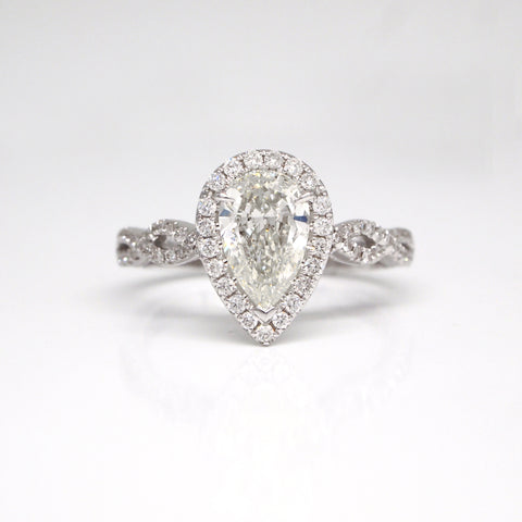 pear diamond engagement ring