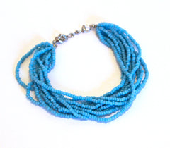 fair trade turquoise beaded bracelet from Guatemala handmade by Mayan women artisans