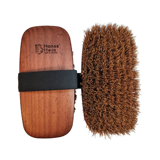 https://cdn.shopify.com/s/files/1/1508/6818/products/stiff-horse-brush-coco.jpg?v=1662399745&width=533