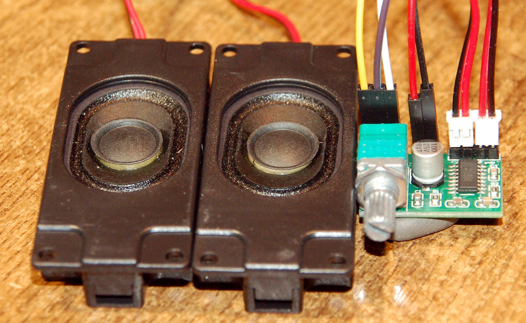 Figure 4: Mini loudspeaker and amplifier