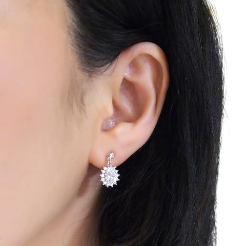 <img src=”comfortable pierced look bridal wedding dangle silver diamond cubic zirconia cz crystal teardrop invisible clip on earrings MiyabiGrace 夾耳環 ノンホールピアス ” alt=”comfortable pierced look bridal wedding dangle silver diamond cubic zirconia cz crystal teardrop invisible clip on earrings MiyabiGrace 夾耳環 ノンホールピアス ”/>