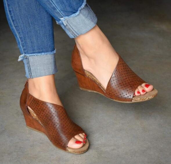 peekaboo toe sandals