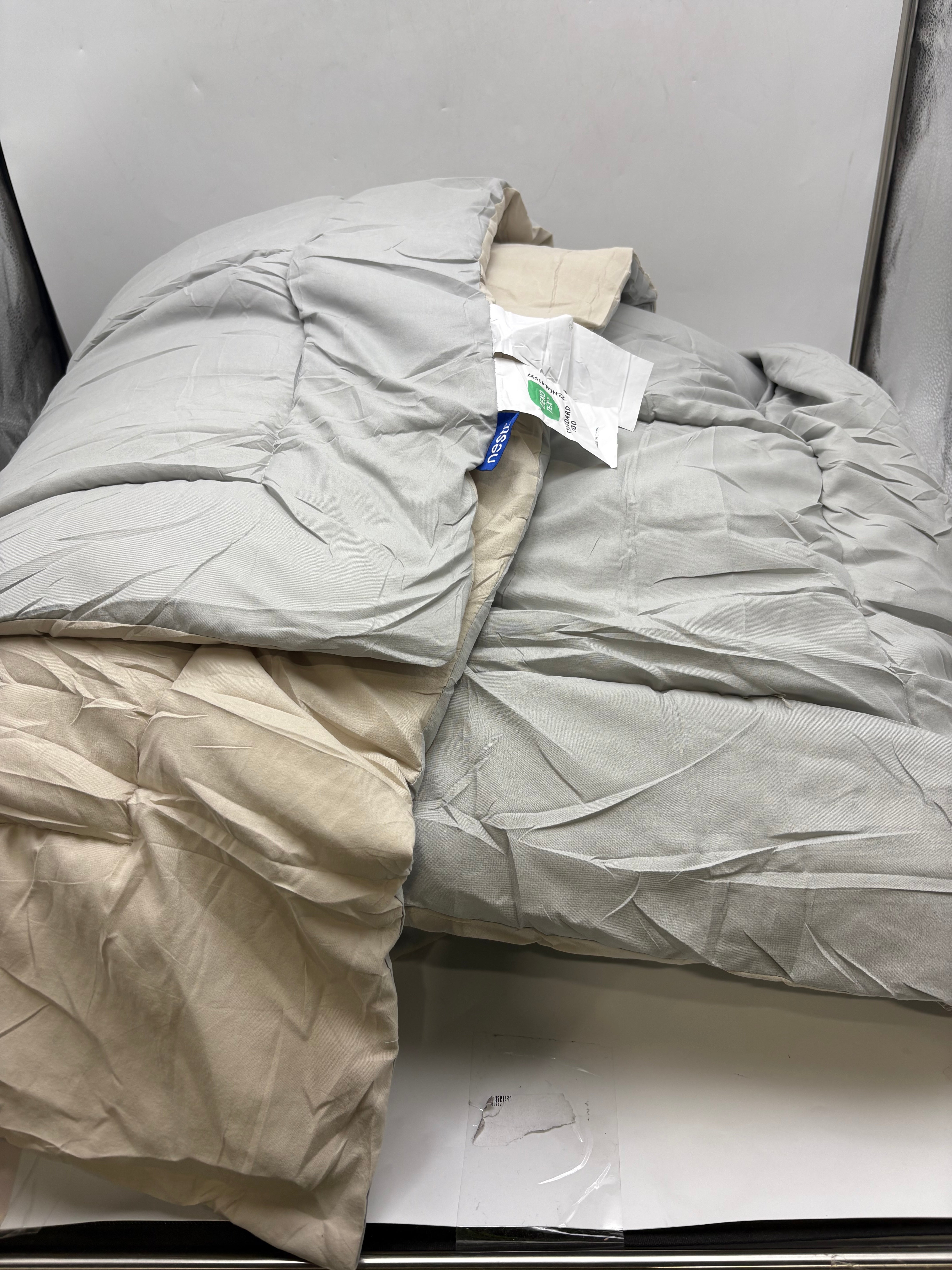 NESTL 102X90 KING DOWN ALTERNATIVE COMFORTER - BEIGE/GRAY - Like New