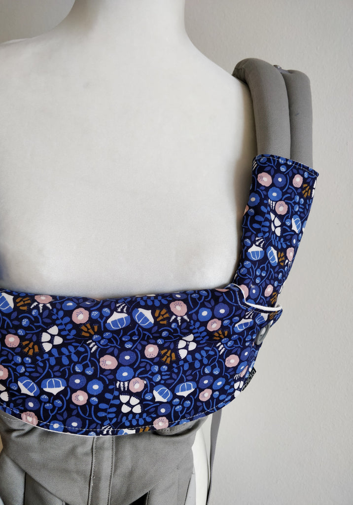 ergobaby drool bib