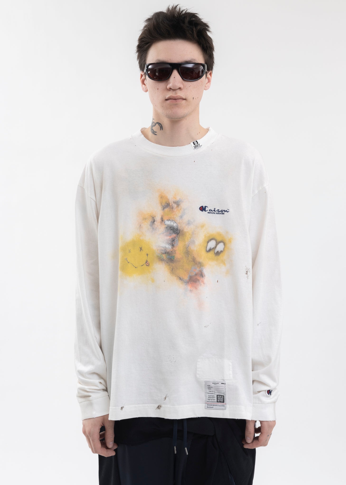 White Distressed Long Sleeves Tee – 017 Shop