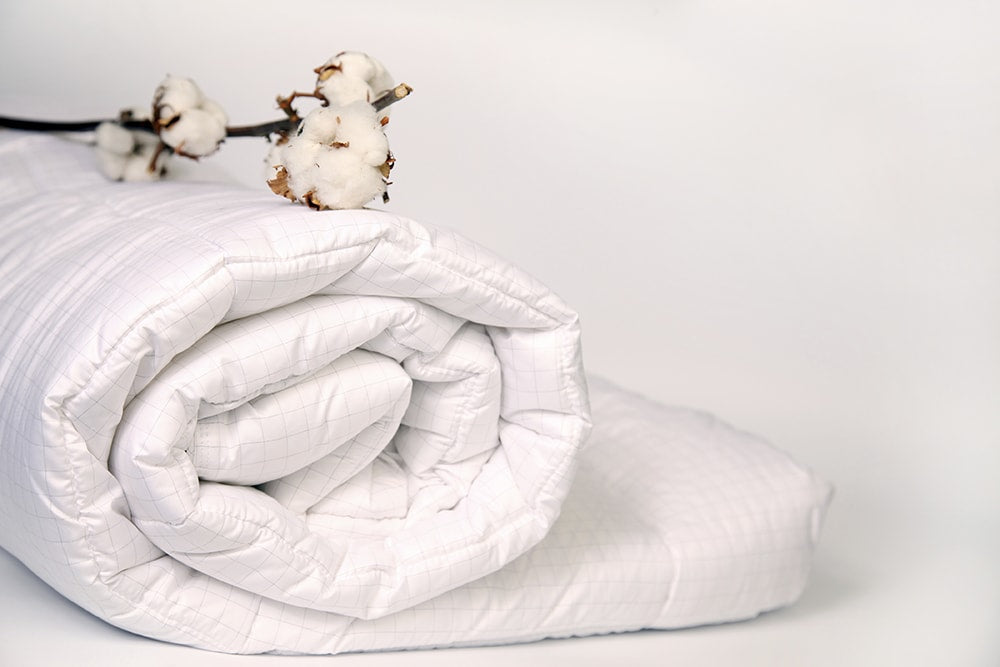 7 Signs You Need A Goose Down Duvet For This Winter Diamond Bedding