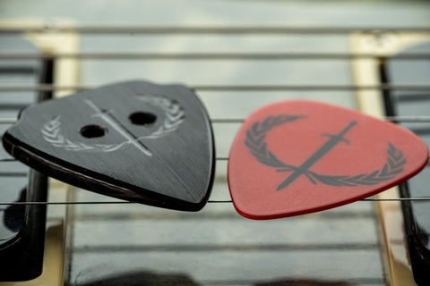 Thin Guitar Picks, Thick Plectrums, Iron Age - Thickness