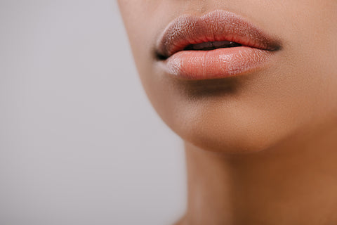 upclose of dry lips