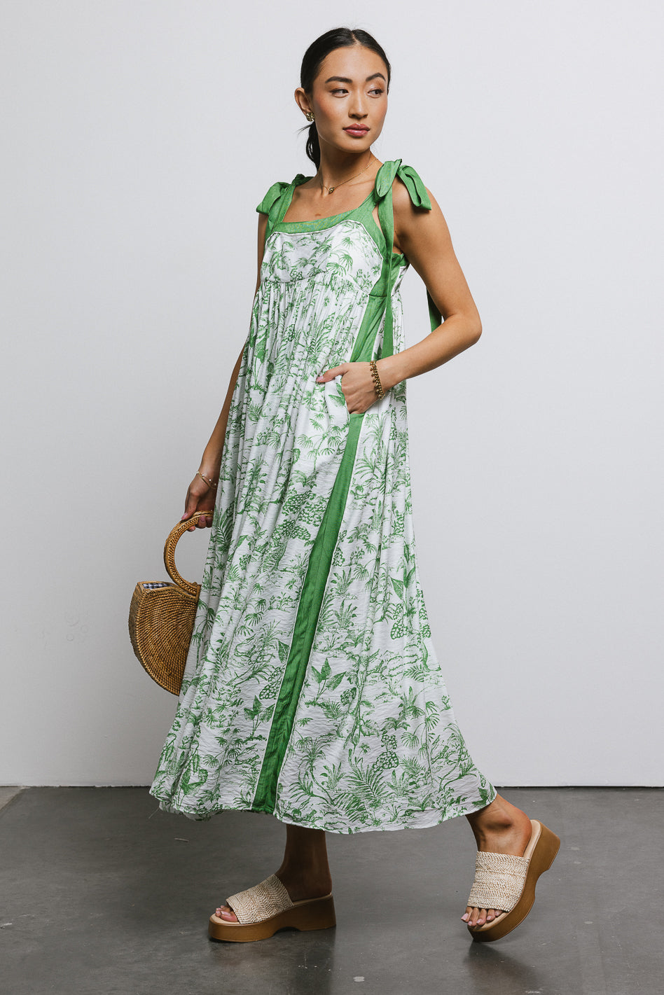 Image of Eva Floral Dress in Green