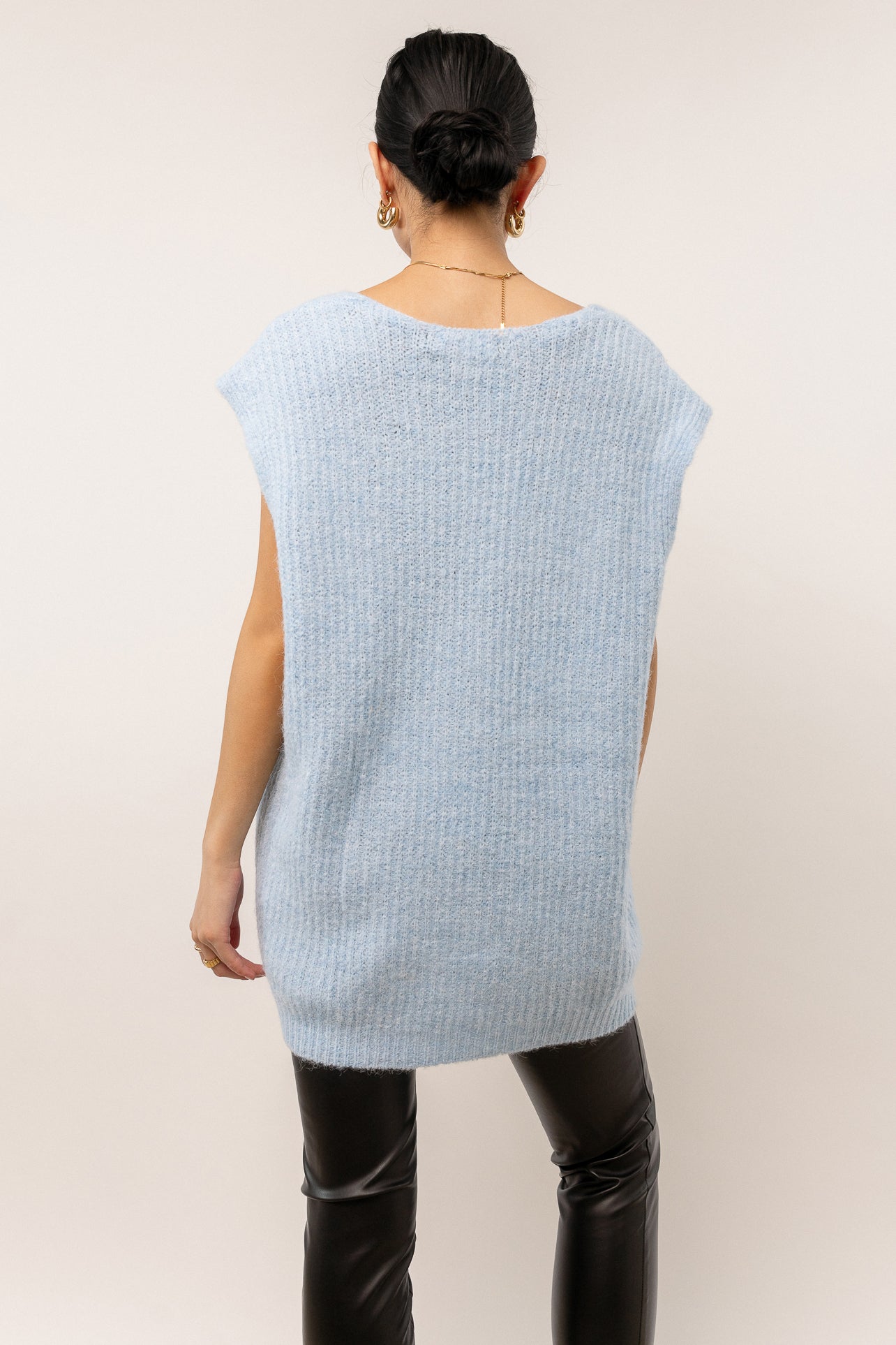 vero moda libbie sweater vest in blue - final sale