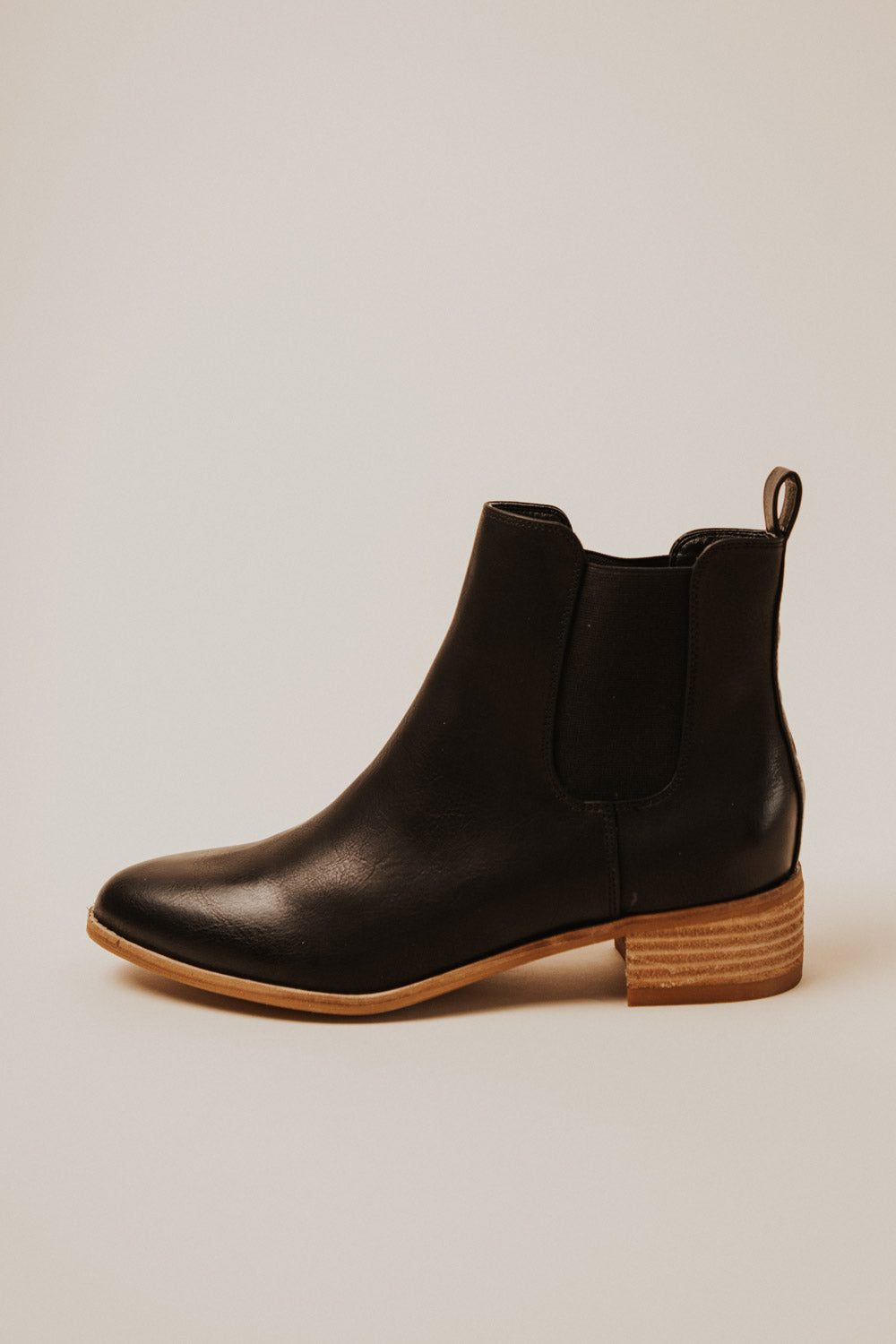 Norway Chelsea Boots In Black