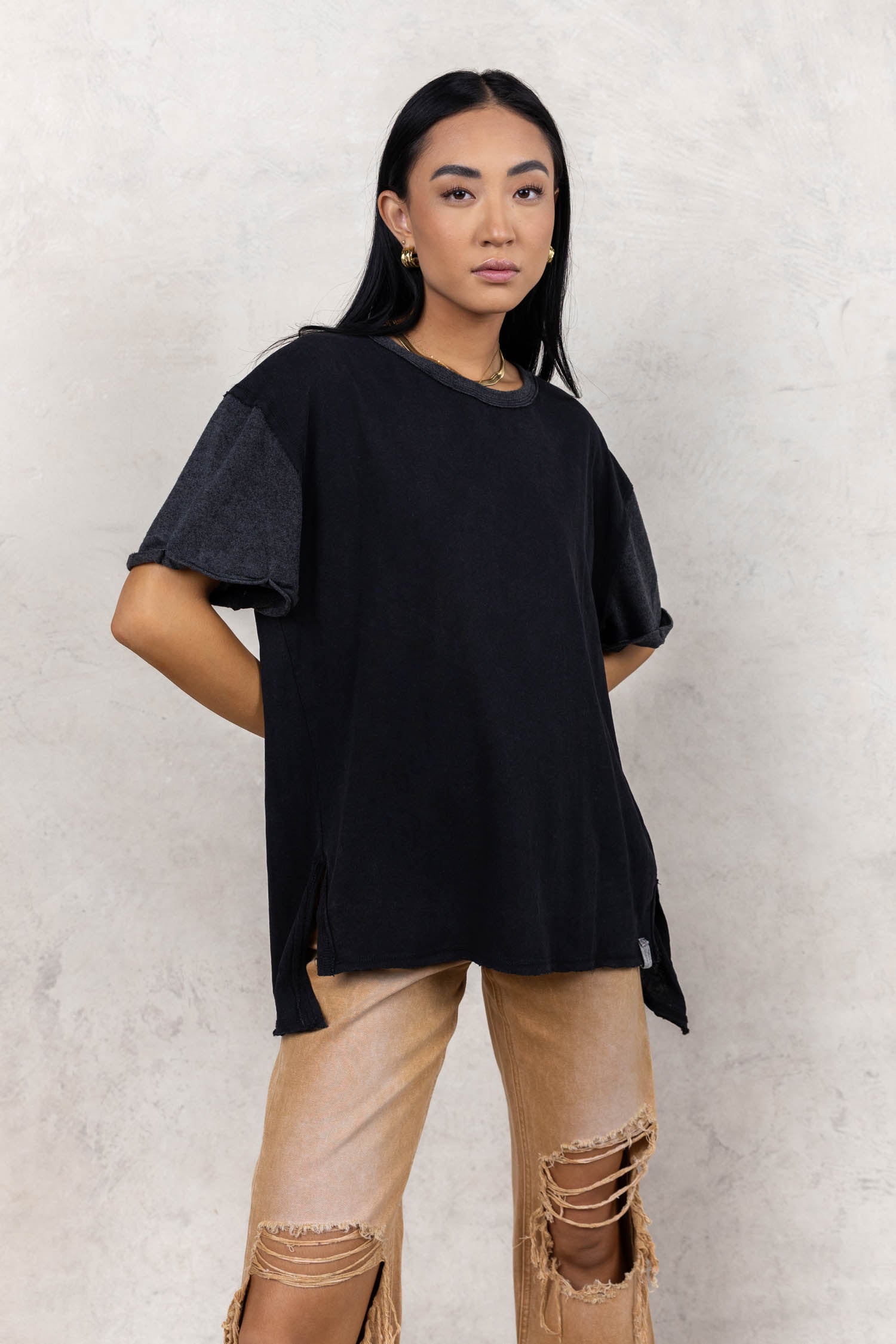 Addie Rolled Sleeve Top in Black