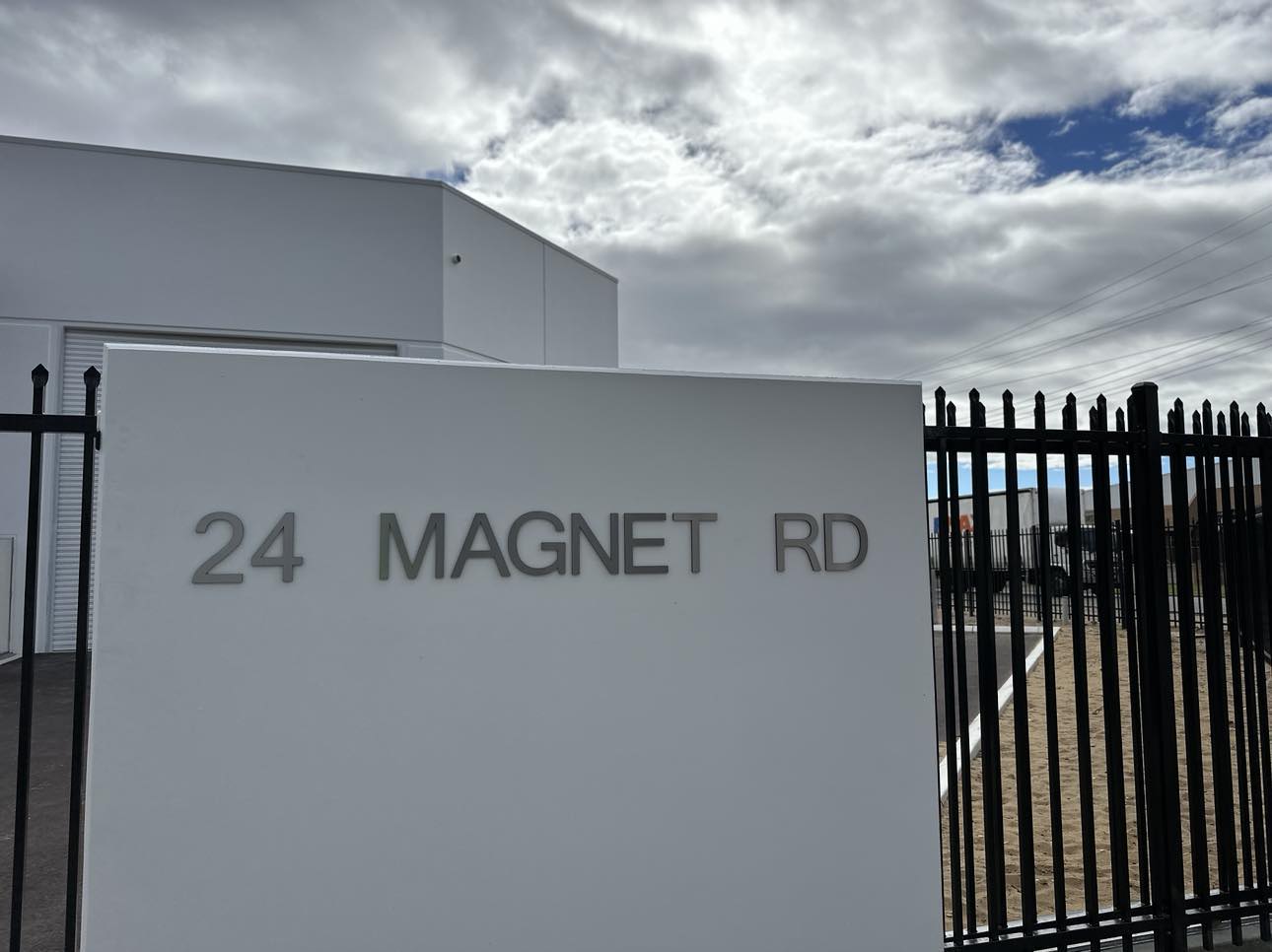 24_Magnett
