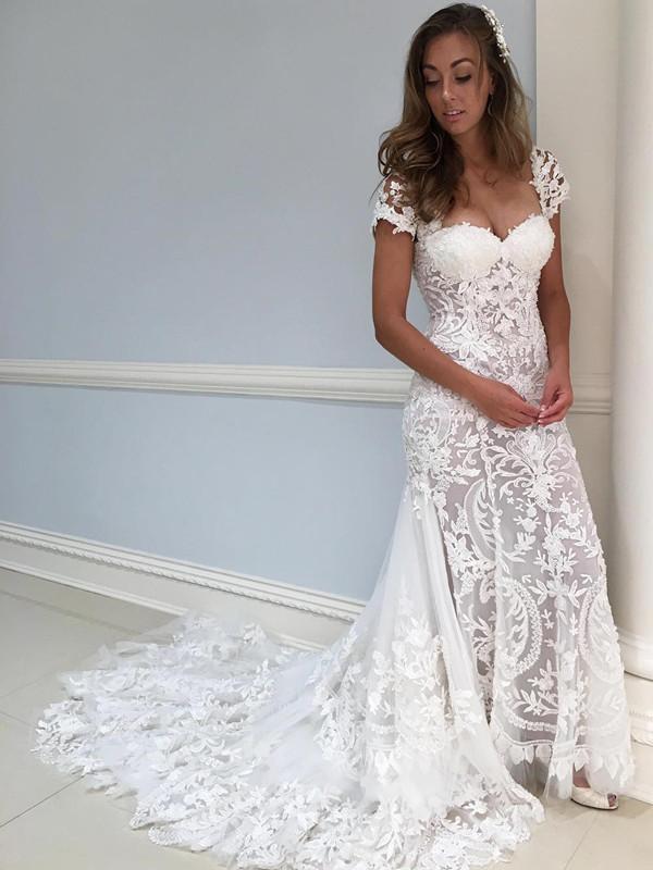 sweetheart neckline long sleeve wedding dress