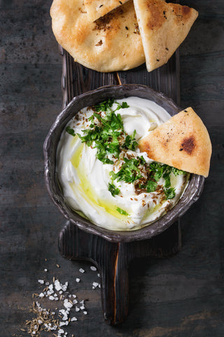 quick and easy labneh recipe, make turkish yogurt at home, what is labneh, Lebanese yogurt recipe, turkish recipes at home, yogurt ideas for breakfast, za'atar seasoning, what is za'atar spice blend, how to use za'atar