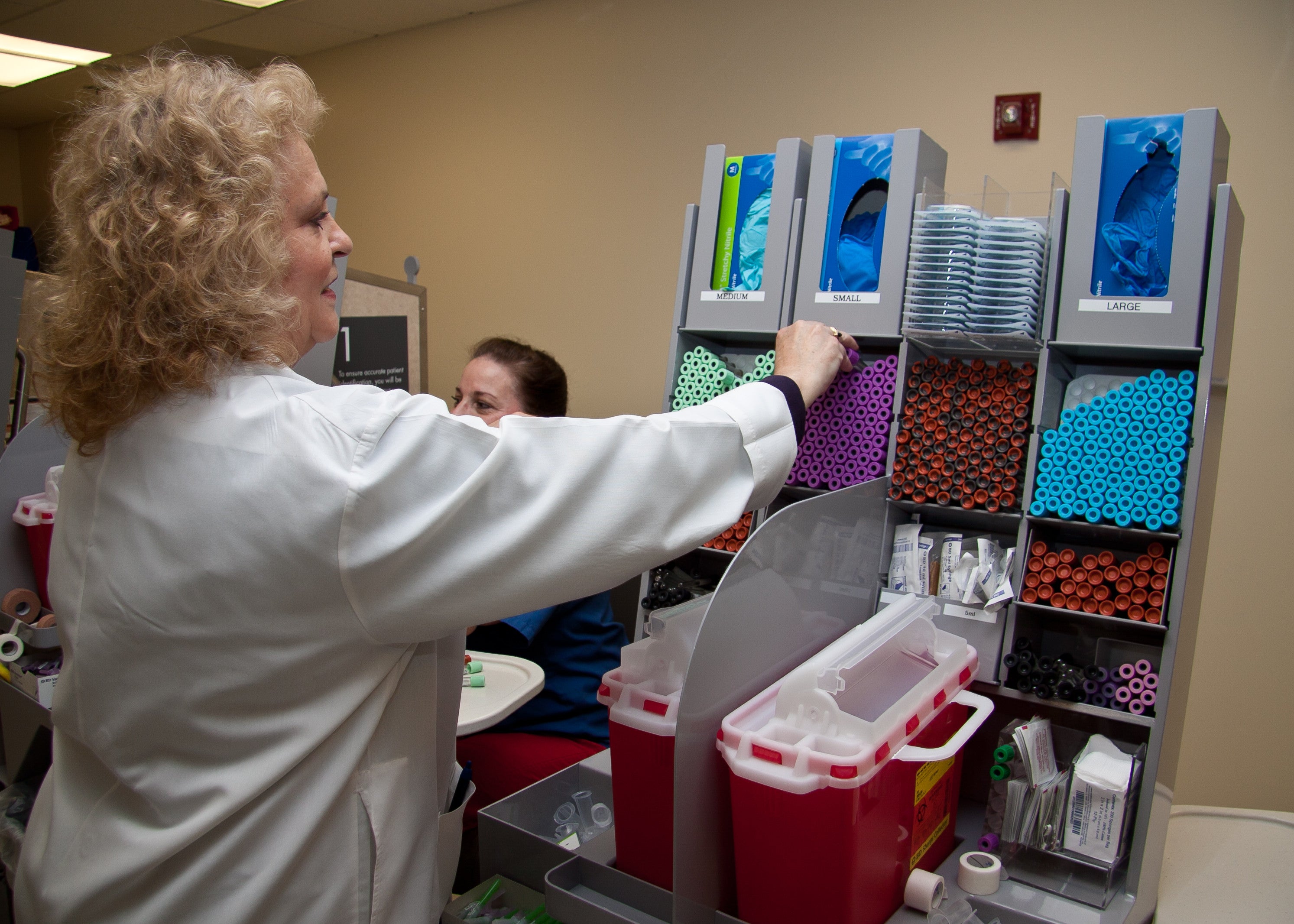 Ergonomic Phlebotomy Draw Station Blood Draw Station