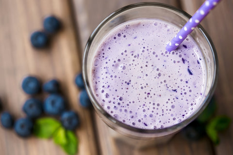 plant based breakfast blueberry antioxidant smoothie